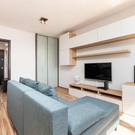 Podchorazych 41 By Homeprime *