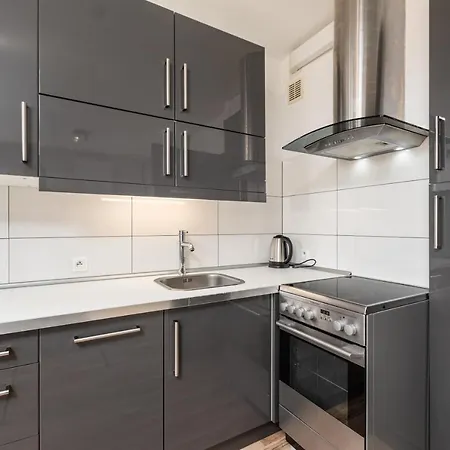 Podchorazych 41 By Homeprime Daire