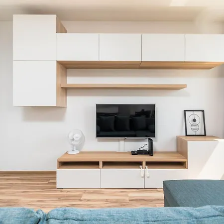 Daire Podchorazych 41 By Homeprime *